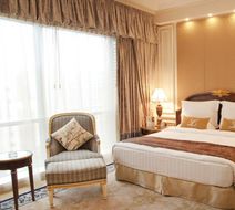 New Orient Landmark Hotel Room