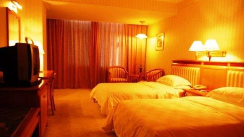 <b>Airlines Jinyan Hotel Room</b>. Images powered by <a href="https://iceportal.shijigroup.com/" title="IcePortal" target="_blank">IcePortal</a>.