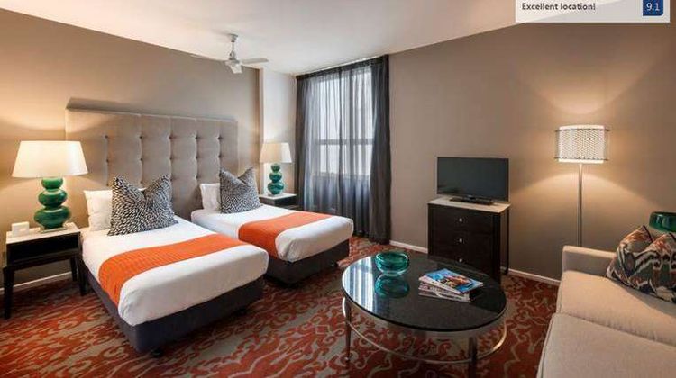 Miller Apartments Adelaide Room
