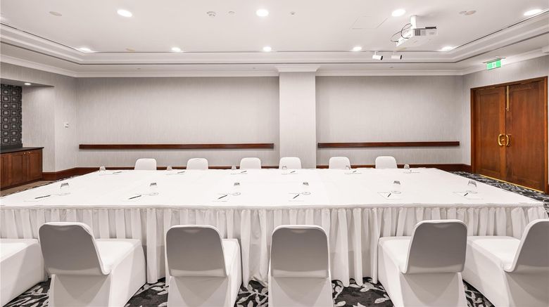 <b>Duxton Hotel Meeting</b>. Images powered by <a href="https://iceportal.shijigroup.com/" title="IcePortal" target="_blank">IcePortal</a>.