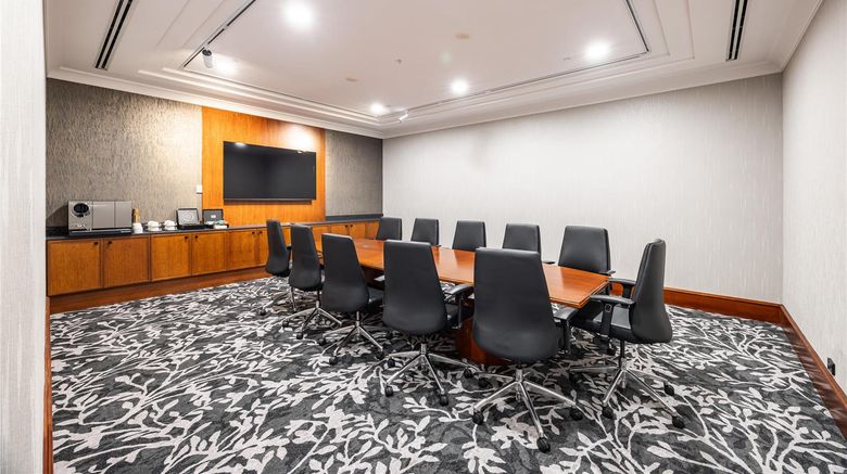 <b>Duxton Hotel Meeting</b>. Images powered by <a href="https://iceportal.shijigroup.com/" title="IcePortal" target="_blank">IcePortal</a>.