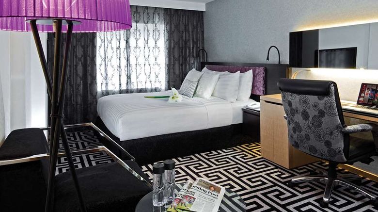 <b>Kew Green Hotel Wanchai Hong Kong Suite</b>. Images powered by <a href="https://iceportal.shijigroup.com/" title="IcePortal" target="_blank">IcePortal</a>.