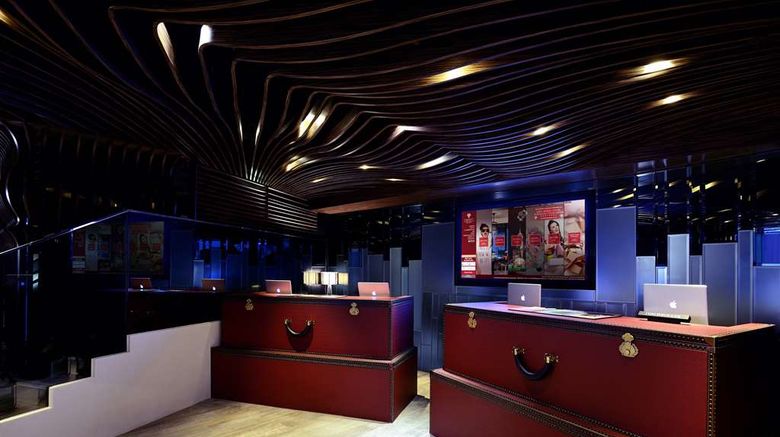 <b>Kew Green Hotel Wanchai Hong Kong Lobby</b>. Images powered by <a href="https://iceportal.shijigroup.com/" title="IcePortal" target="_blank">IcePortal</a>.