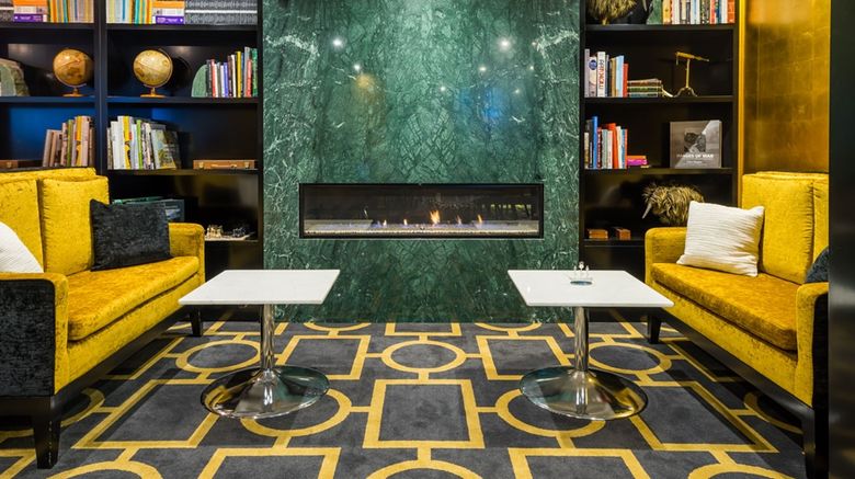 <b>Bolton Hotel Lobby</b>. Images powered by <a href="https://iceportal.shijigroup.com/" title="IcePortal" target="_blank">IcePortal</a>.