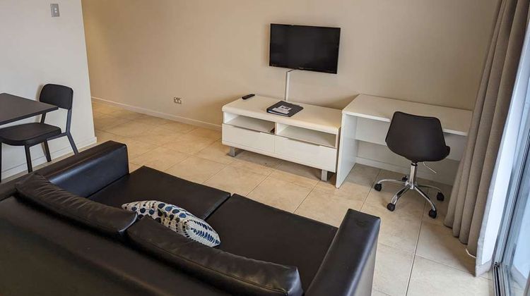 Mawson Lakes Hotel Suite