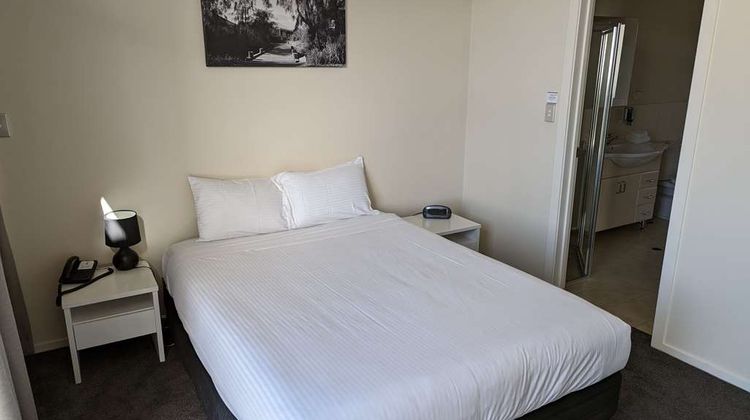 Mawson Lakes Hotel Suite