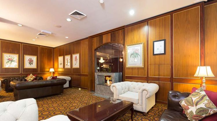 Royal on the Park Lobby