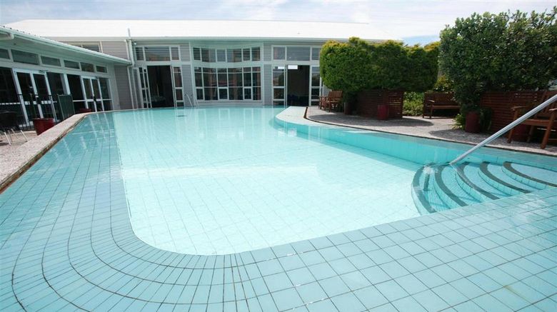 <b>Brentwood Hotel Pool</b>. Images powered by <a href="https://iceportal.shijigroup.com/" title="IcePortal" target="_blank">IcePortal</a>.