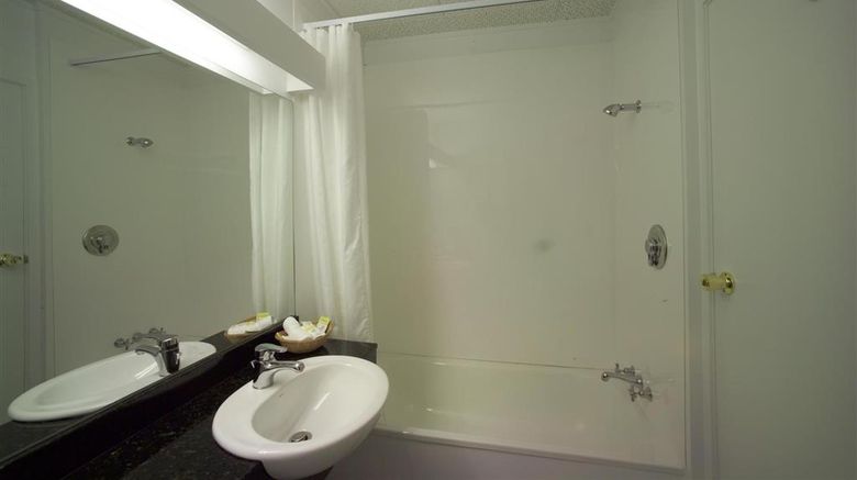 <b>Brentwood Hotel Room</b>. Images powered by <a href="https://iceportal.shijigroup.com/" title="IcePortal" target="_blank">IcePortal</a>.