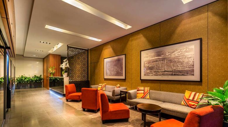 <b>Causeway 353 Hotel Lobby</b>. Images powered by <a href="https://iceportal.shijigroup.com/" title="IcePortal" target="_blank">IcePortal</a>.