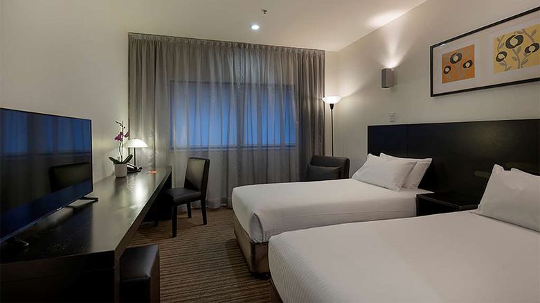 <b>Causeway 353 Hotel Room</b>. Images powered by <a href="https://iceportal.shijigroup.com/" title="IcePortal" target="_blank">IcePortal</a>.