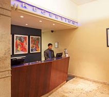 Causeway Inn On The Mall Lobby