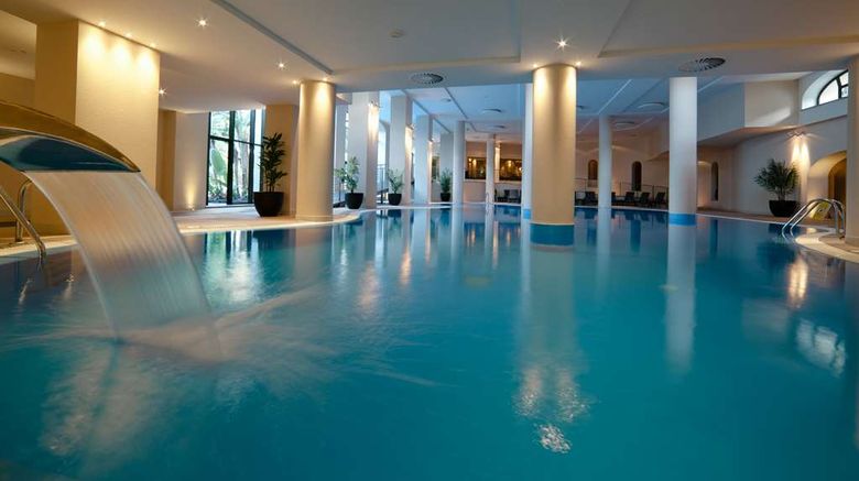 <b>Hotel Porto Mare Pool</b>. Images powered by <a href="https://iceportal.shijigroup.com/" title="IcePortal" target="_blank">IcePortal</a>.