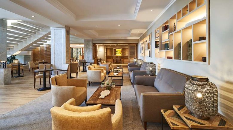 <b>Eden Mar Suite Hotel Restaurant</b>. Images powered by <a href="https://iceportal.shijigroup.com/" title="IcePortal" target="_blank">IcePortal</a>.