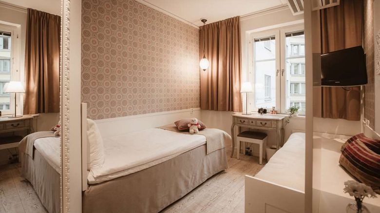<b>Freys Hotel Room</b>. Images powered by <a href="https://iceportal.shijigroup.com/" title="IcePortal" target="_blank">IcePortal</a>.