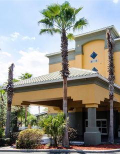 Galleria Palms Hotel
