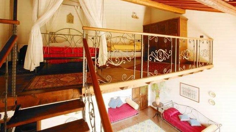 <b>Villa dei Papiri Room</b>. Images powered by <a href="https://iceportal.shijigroup.com/" title="IcePortal" target="_blank">IcePortal</a>.