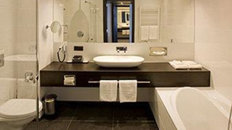 <b>Van der Valk Hotel Brugge Room</b>. Images powered by <a href="https://iceportal.shijigroup.com/" title="IcePortal" target="_blank">IcePortal</a>.