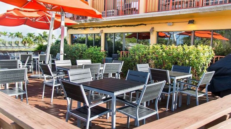 <b>Royal Inn Beach Hotel Restaurant</b>. Images powered by <a href="https://iceportal.shijigroup.com/" title="IcePortal" target="_blank">IcePortal</a>.