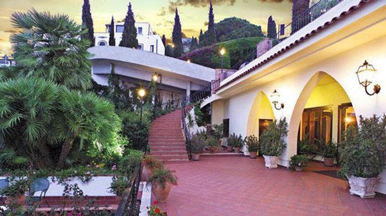 <b>Hotel Sirius Exterior</b>. Images powered by <a href="https://iceportal.shijigroup.com/" title="IcePortal" target="_blank">IcePortal</a>.