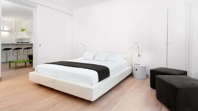 <b>Brera Apartments Suite</b>. Images powered by <a href="https://iceportal.shijigroup.com/" title="IcePortal" target="_blank">IcePortal</a>.