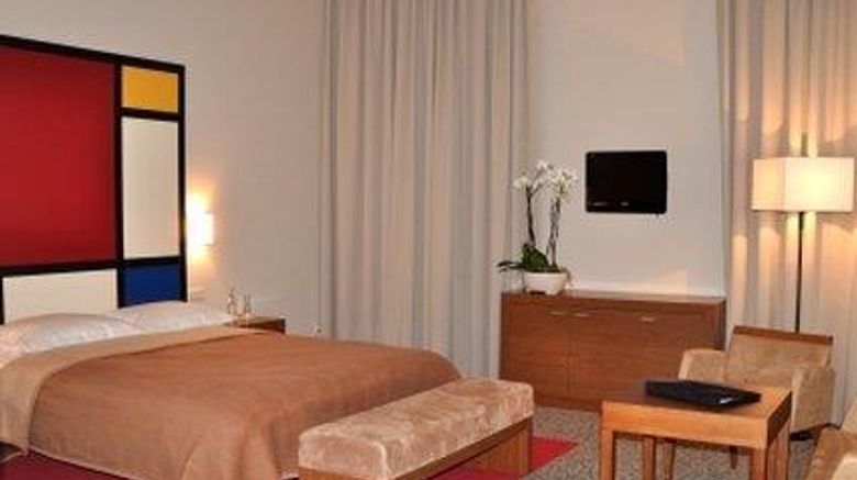 <b>Victoria Hotel Kaunas Room</b>. Images powered by <a href="https://iceportal.shijigroup.com/" title="IcePortal" target="_blank">IcePortal</a>.