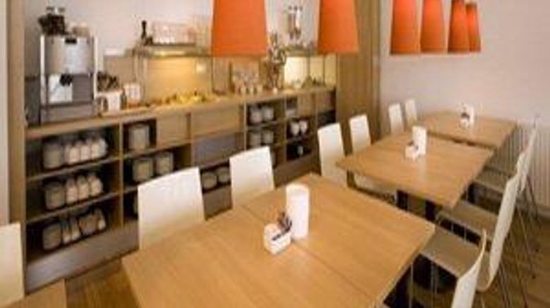 <b>Orange Wings Hotel Wiener Neustadt Restaurant</b>. Images powered by <a href="https://iceportal.shijigroup.com/" title="IcePortal" target="_blank">IcePortal</a>.