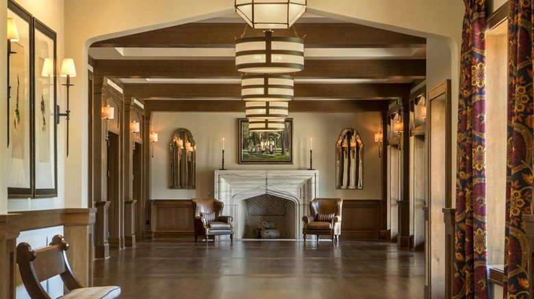 <b>Sewanee Inn Lobby</b>. Images powered by <a href="https://iceportal.shijigroup.com/" title="IcePortal" target="_blank">IcePortal</a>.