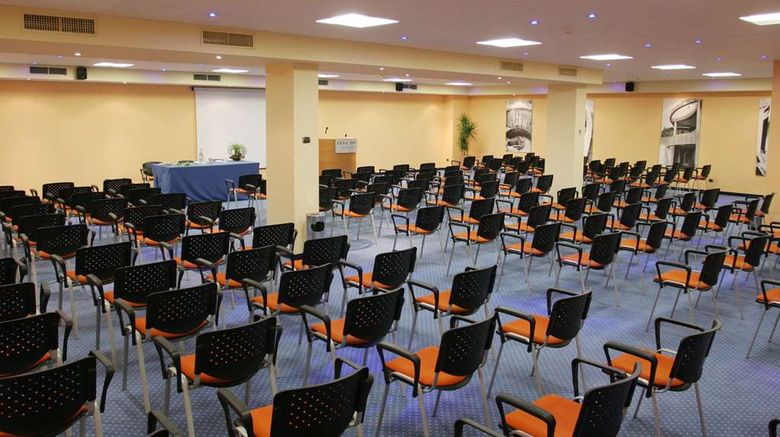 <b>Luna Hotel Motel Airport Meeting</b>. Images powered by <a href="https://iceportal.shijigroup.com/" title="IcePortal" target="_blank">IcePortal</a>.