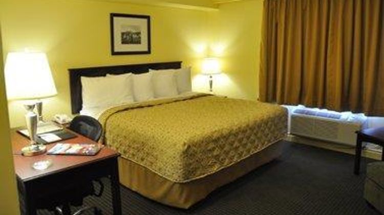 Chateau Nova Kingsway Room