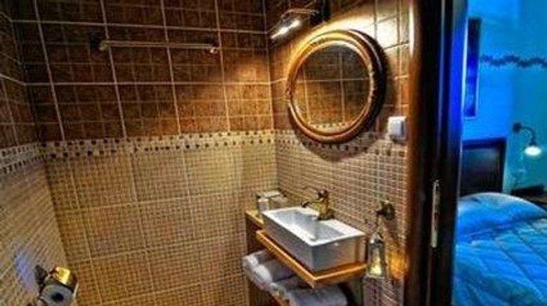 <b>Petradi Hotel Room</b>. Images powered by <a href="https://iceportal.shijigroup.com/" title="IcePortal" target="_blank">IcePortal</a>.