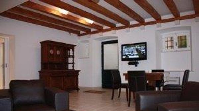 <b>Celenga Apartments Lobby</b>. Images powered by <a href="https://iceportal.shijigroup.com/" title="IcePortal" target="_blank">IcePortal</a>.