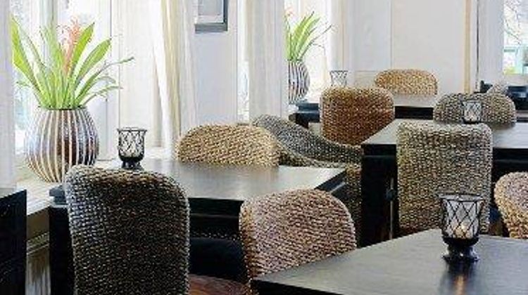 Maudes Hotel Restaurant