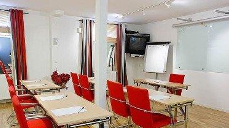 <b>Maudes Hotel Other</b>. Images powered by <a href="https://iceportal.shijigroup.com/" title="IcePortal" target="_blank">IcePortal</a>.