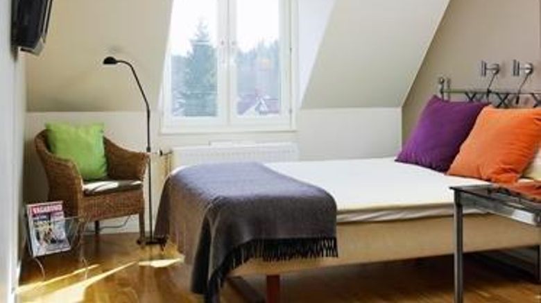 <b>Maudes Hotel Room</b>. Images powered by <a href="https://iceportal.shijigroup.com/" title="IcePortal" target="_blank">IcePortal</a>.