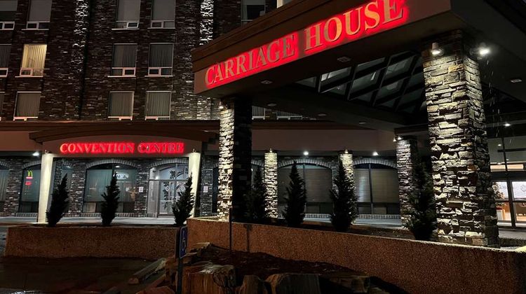 Carriage House Inn Exterior