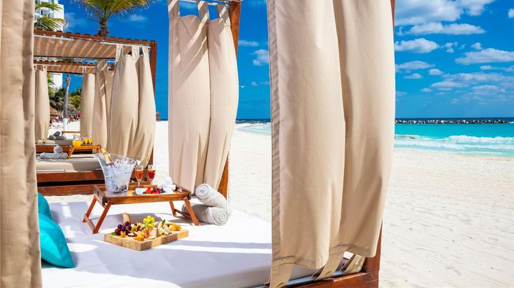 Krystal Cancun Recreation