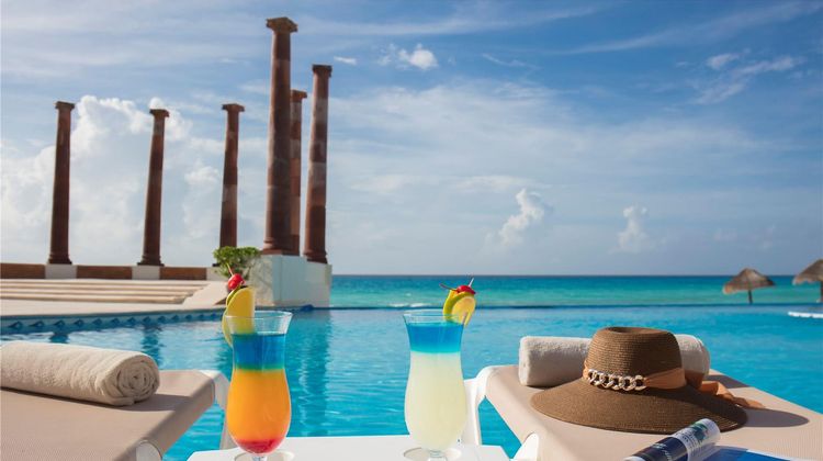 Krystal Cancun Pool
