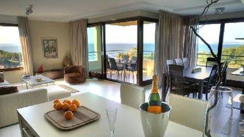 <b>The Residence Room</b>. Images powered by <a href="https://iceportal.shijigroup.com/" title="IcePortal" target="_blank">IcePortal</a>.