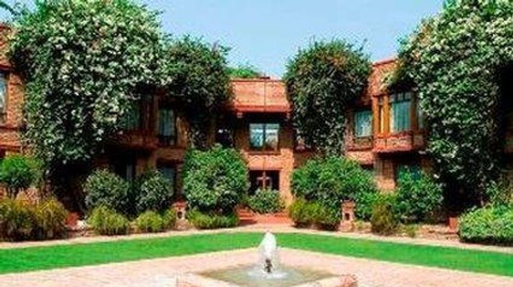Faisalabad Serena Hotel Exterior