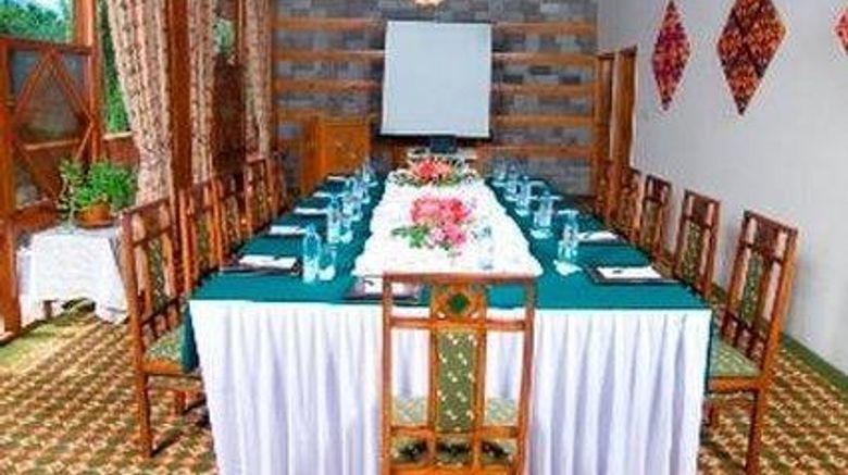 <b>Giligit Serena Hotel Meeting</b>. Images powered by <a href="https://iceportal.shijigroup.com/" title="IcePortal" target="_blank">IcePortal</a>.