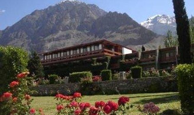 Giligit Serena Hotel Exterior