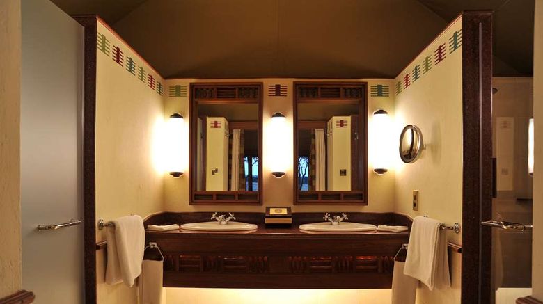 <b>Sweetwaters Tented Camp Room</b>. Images powered by <a href="https://iceportal.shijigroup.com/" title="IcePortal" target="_blank">IcePortal</a>.