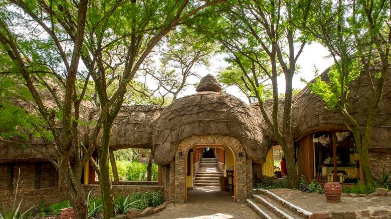 <b>Serengeti Serena Safari Lodge Recreation</b>. Images powered by <a href="https://iceportal.shijigroup.com/" title="IcePortal" target="_blank">IcePortal</a>.
