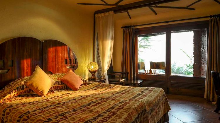 Serengeti Serena Safari Lodge Suite