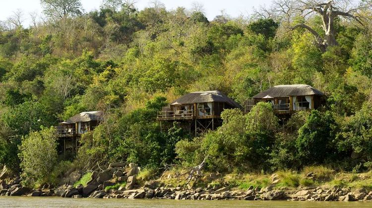 Mivumo River Lodge Exterior