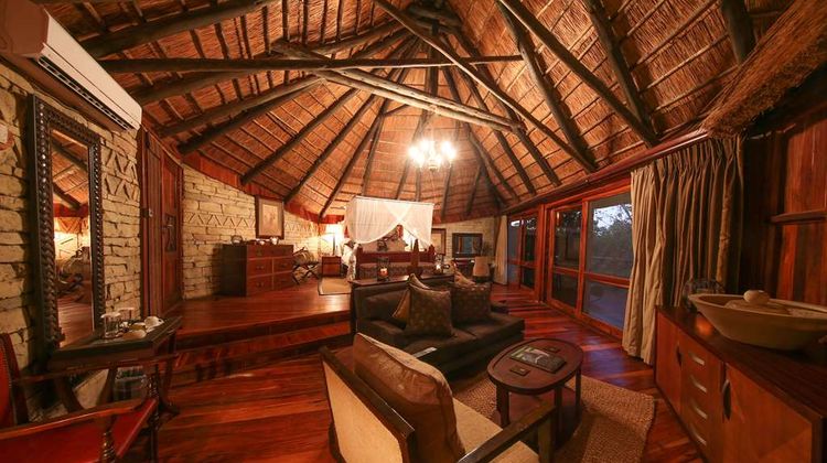 Mivumo River Lodge Restaurant
