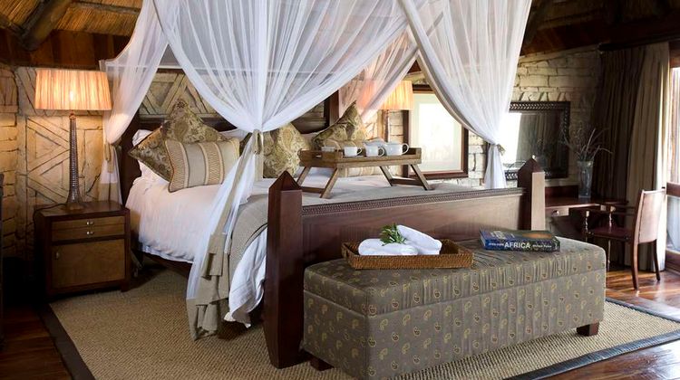 Mivumo River Lodge Suite