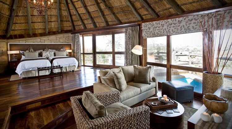 Mivumo River Lodge Suite