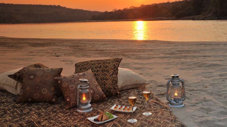 <b>Mivumo River Lodge Recreation</b>. Images powered by <a href="https://iceportal.shijigroup.com/" title="IcePortal" target="_blank">IcePortal</a>.